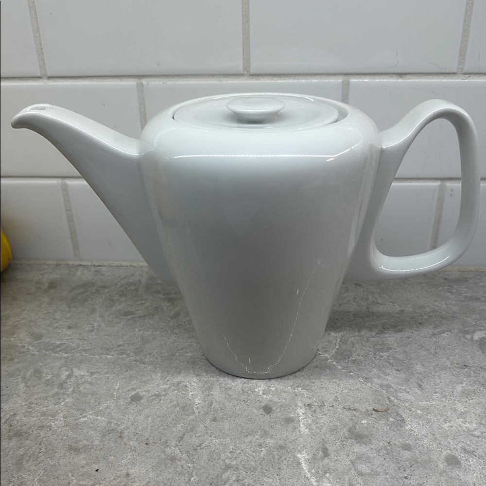 Vintage BAUSCHER WEIDER Porcelain Teapot Bavaria, Germany 1940’s